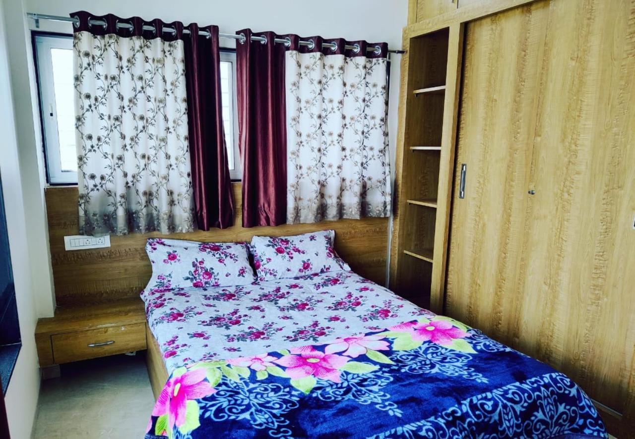 Shiv- Vatsalya Homestay Nászik Kültér fotó